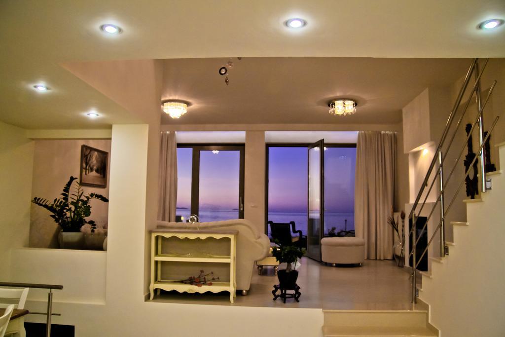 גובס Sea View Beachfront Villa Maria מראה חיצוני תמונה