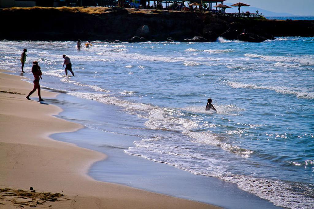 גובס Sea View Beachfront Villa Maria מראה חיצוני תמונה