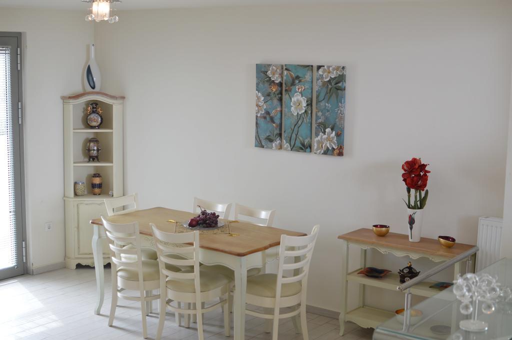 גובס Sea View Beachfront Villa Maria מראה חיצוני תמונה