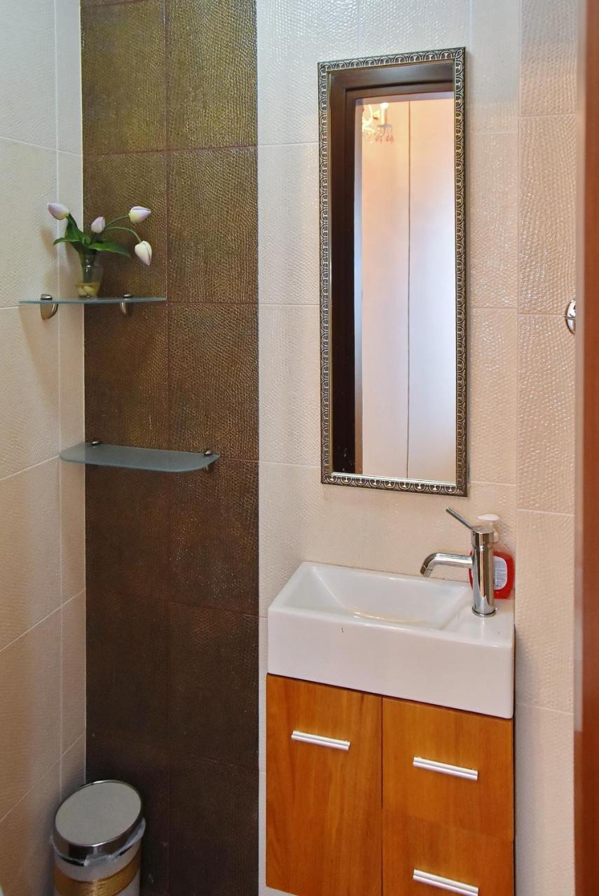 גובס Sea View Beachfront Villa Maria מראה חיצוני תמונה