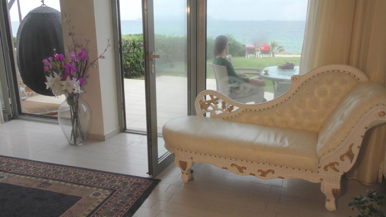 גובס Sea View Beachfront Villa Maria מראה חיצוני תמונה