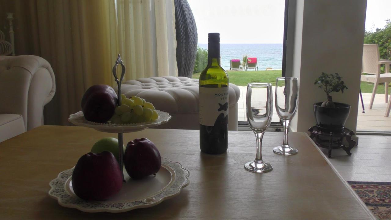 גובס Sea View Beachfront Villa Maria מראה חיצוני תמונה